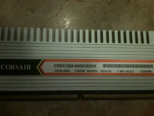 Corsair XMS2 Black / White DDR2-800 CL5 2GB (2x1GB) image