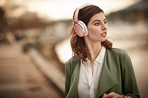 Bose QuietComfort 35 Series II Wireless Headphones Closed-Back Pink/White image