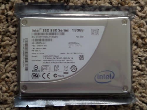 Intel 330 180 GB SSD 2.5" SATA 6.0 Gb/s image