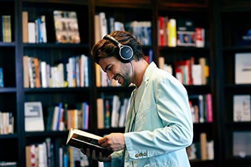 Sony MDR10RBLK Closed Headphones image