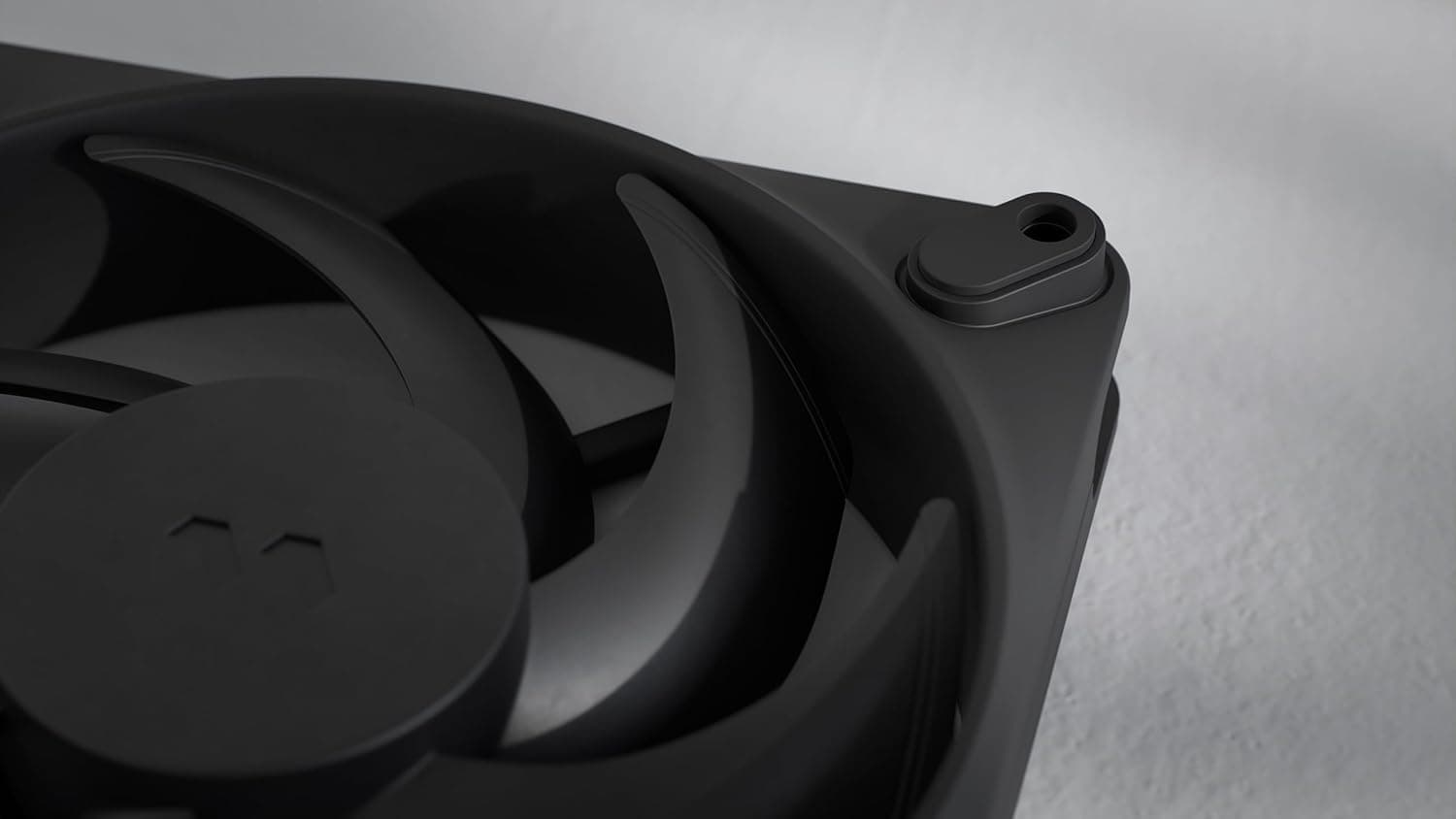 Fractal Design Momentum 12 Black 120mm CaseFan image