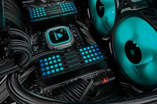 Corsair Dominator Platinum RGB Black DDR4-3600 CL18 32GB (4x8GB) image