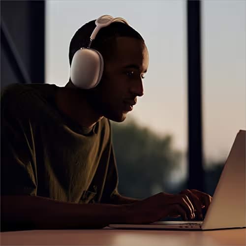 Apple AirPods Max Closed-Back Headphones image