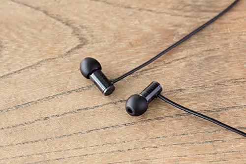 Final E1000 Closed Wired Earbud Black main image