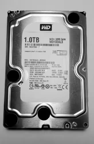 Western Digital Caviar Blue 1TB HDD 7200RPM 3.5" SATA 3.0 Gb/s Internal main image