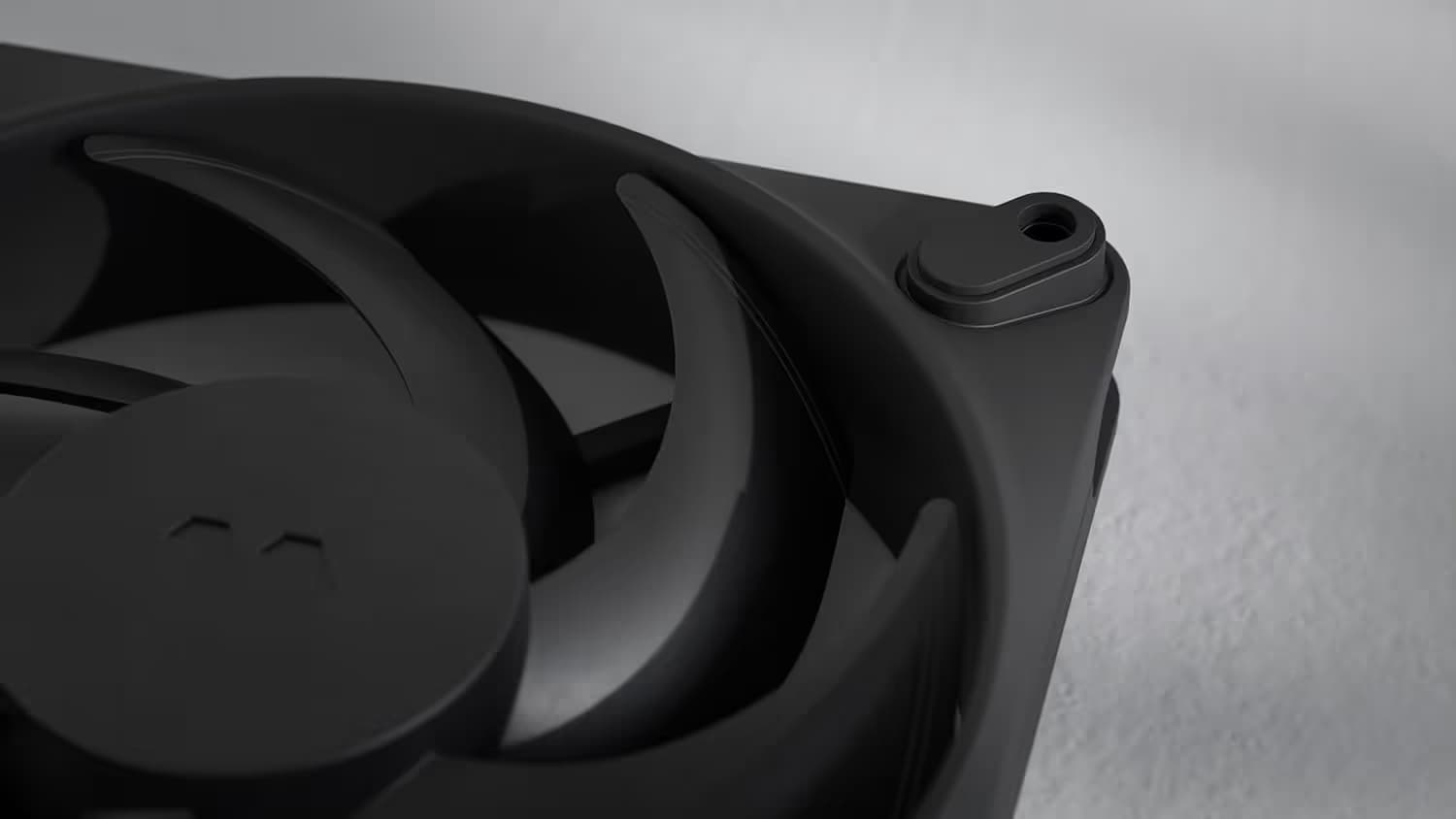 Fractal Design Momentum 12 Black 120mm CaseFan image