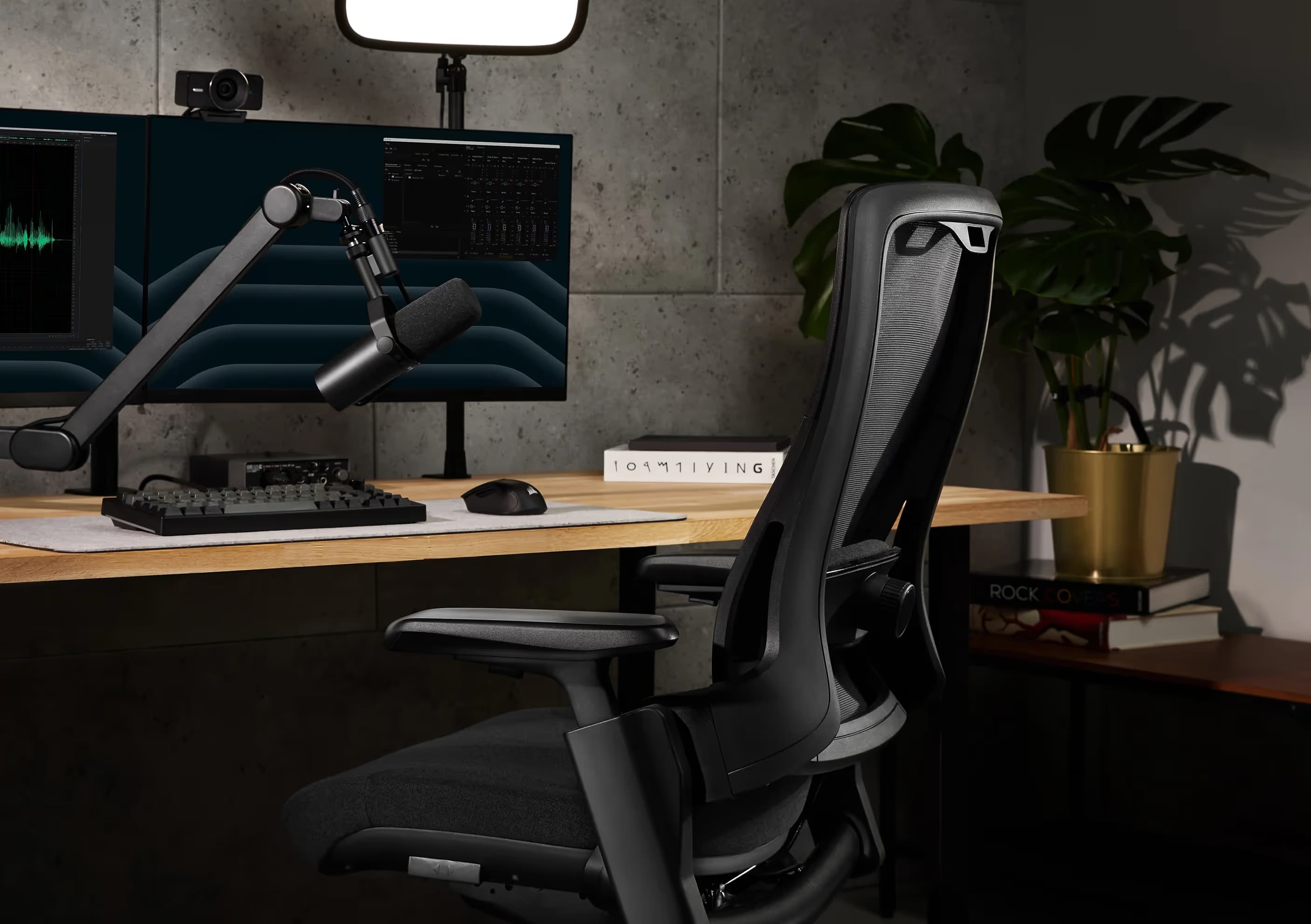 Elgato Embrace Ergonomic Studio Chair image