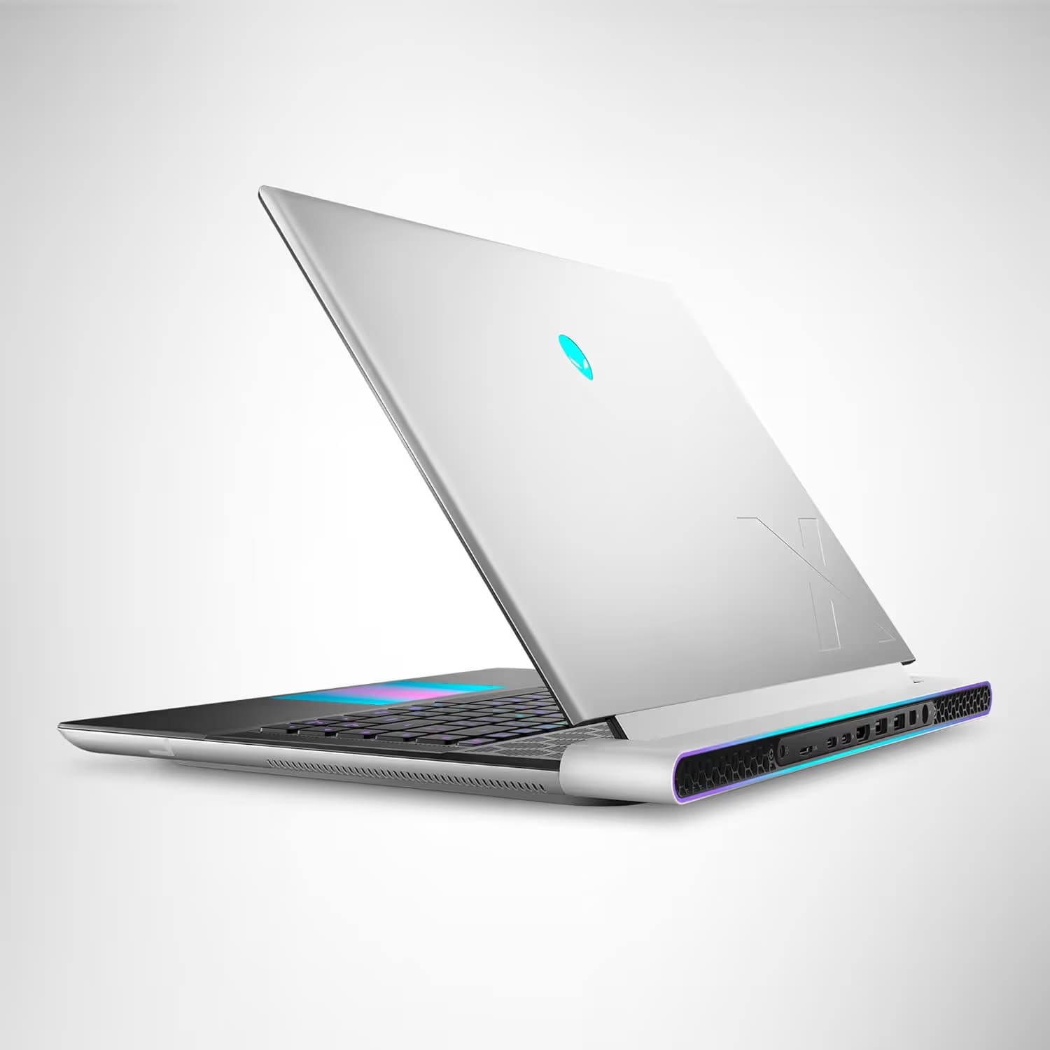 Alienware x16 R2 Gaming Laptop AW16R2-9517SLV-PUS image