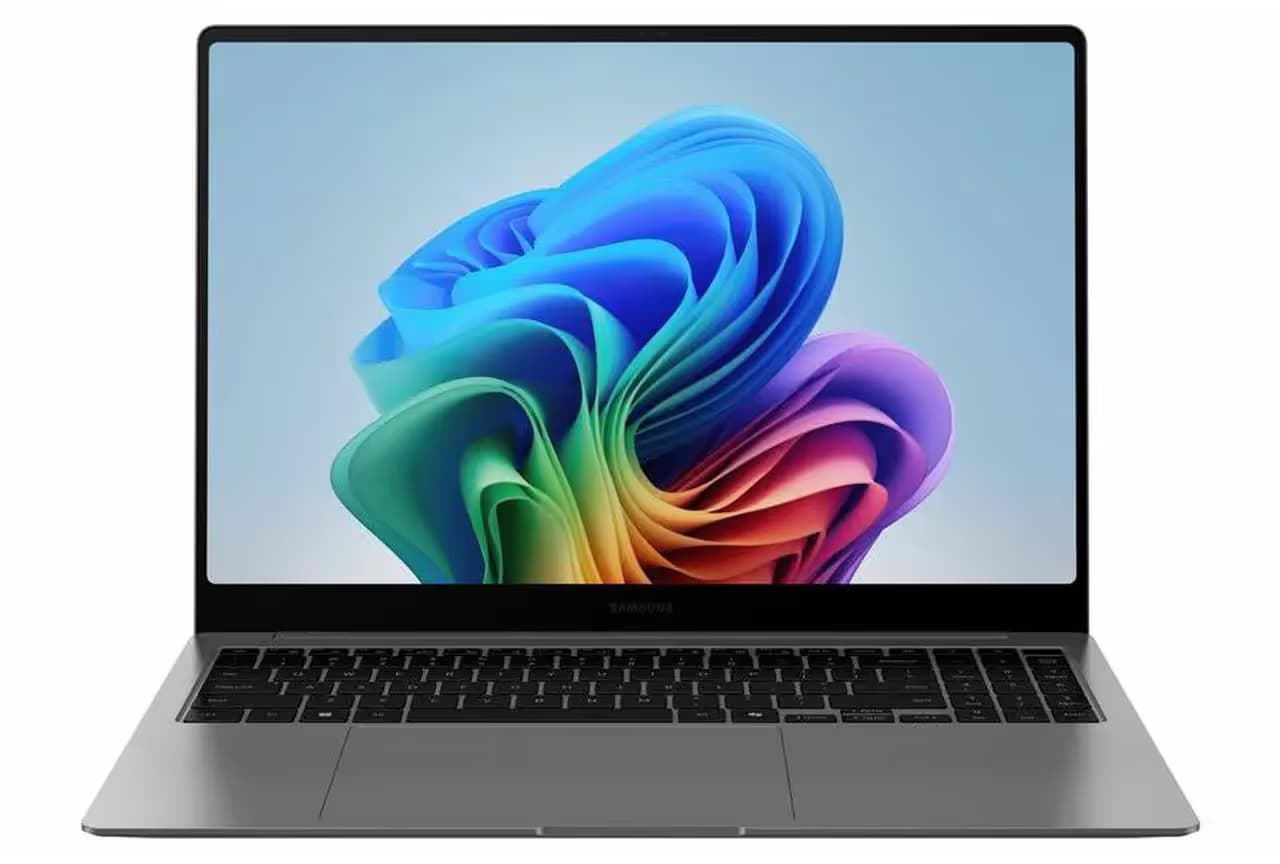 Samsung Galaxy Book5 Pro 14-inch 3K AMOLED Touch Laptop - NP940XHA-KG3US image