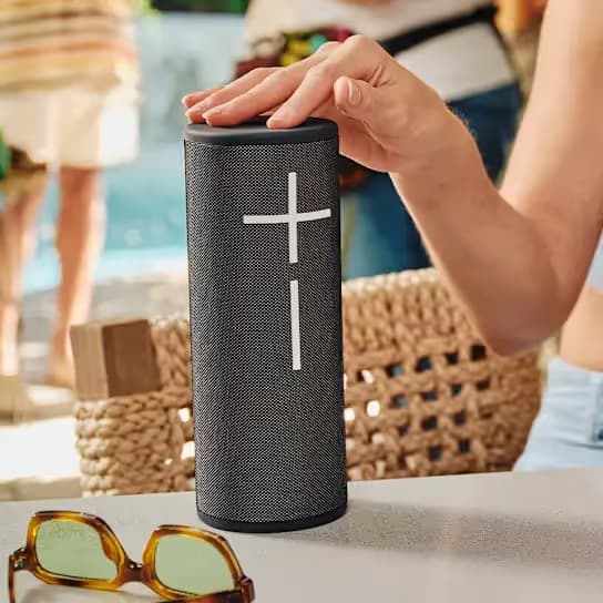 Ultimate Ears MEGABOOM 4 Bluetooth Speaker - Active Black image