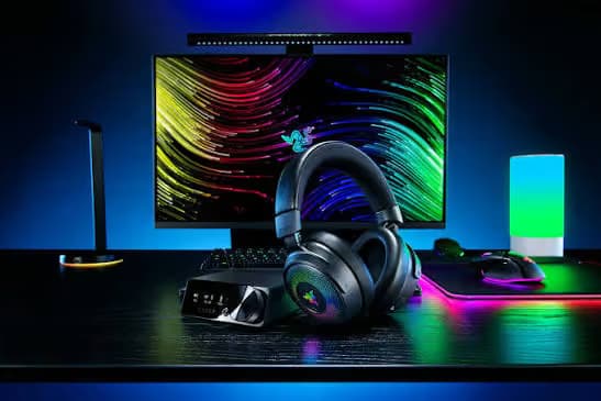 Razer Kraken V4 Pro Wireless RGB Gaming Headset Black image