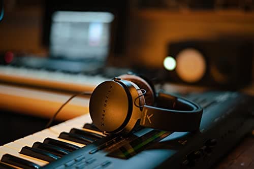 Beyerdynamic DT 700 PRO X Closed-Back Wired Headphones Black image