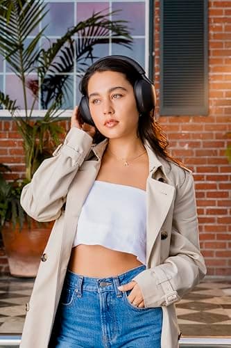 Sony XM5 Closed Headphones image