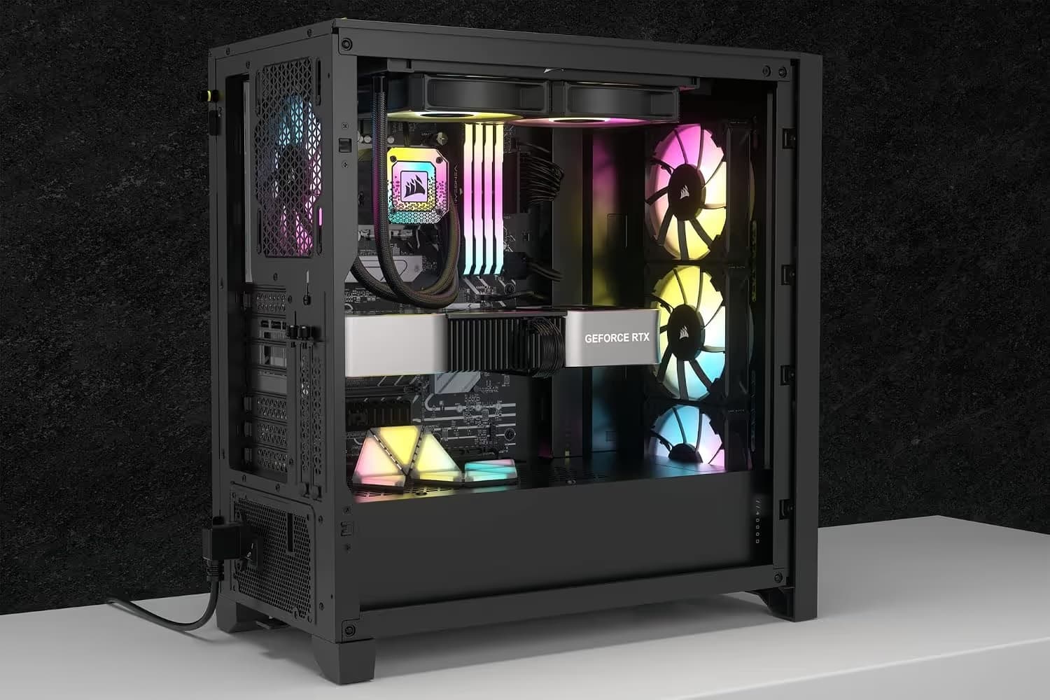 Corsair iCUE 4000D RGB AIRFLOW Mid-Tower ATX Case - Black image